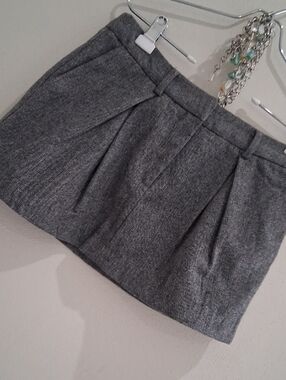 Forever 21 Gray Herringbone Skirt